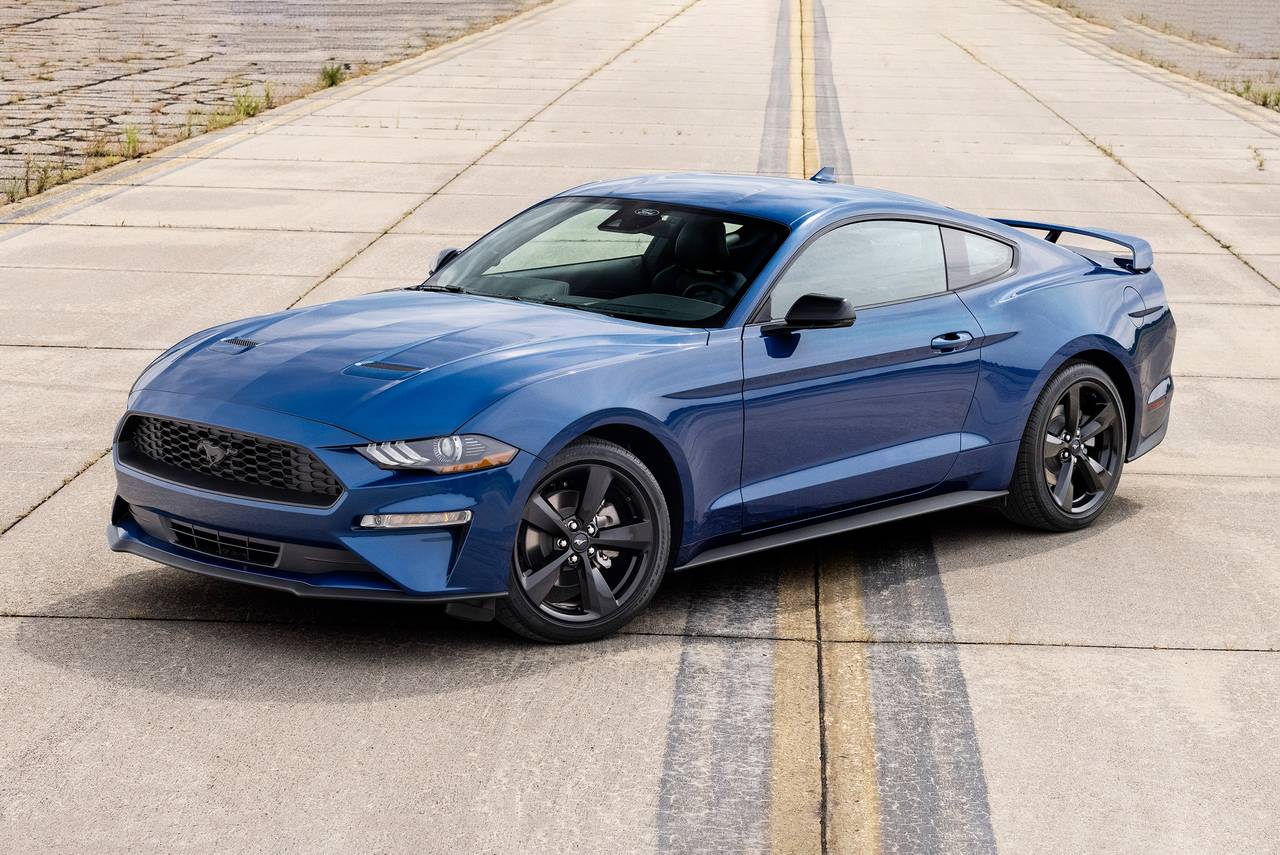 How to diagnose and fix power steering fluid leaks in a 2016 Ford Mustang GT?