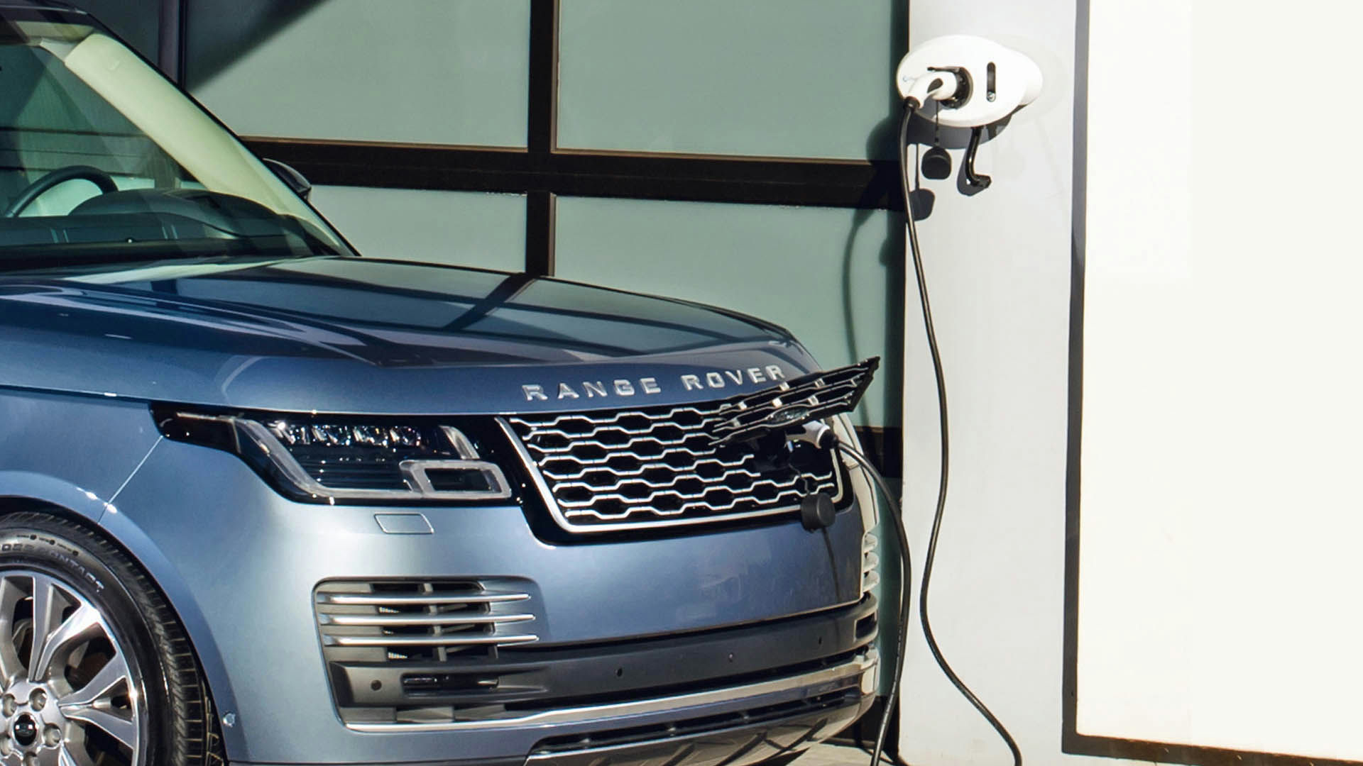 Plug-In Hybrid Powertrain: Revolutionizing Modern Driving and Efficiency