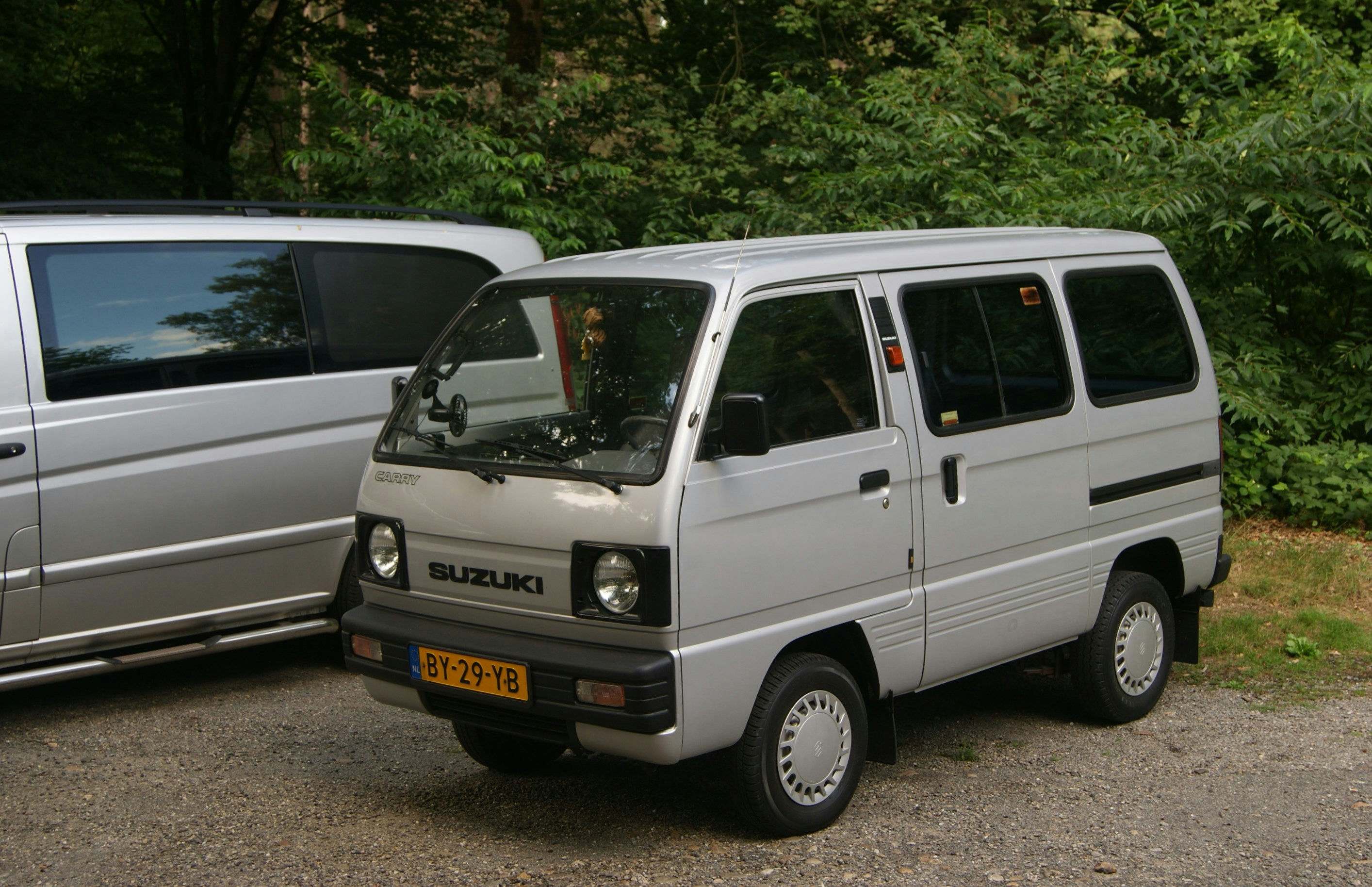Microvan Body Style: The Versatile Compact Wonder