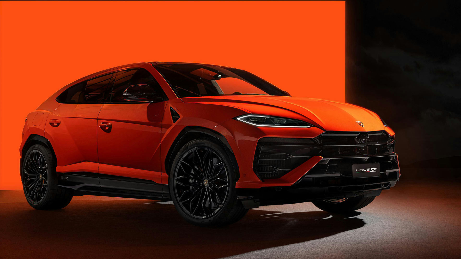2024 Lamborghini Urus SE: Speed, Luxury, and Practicality Perfectly Combined