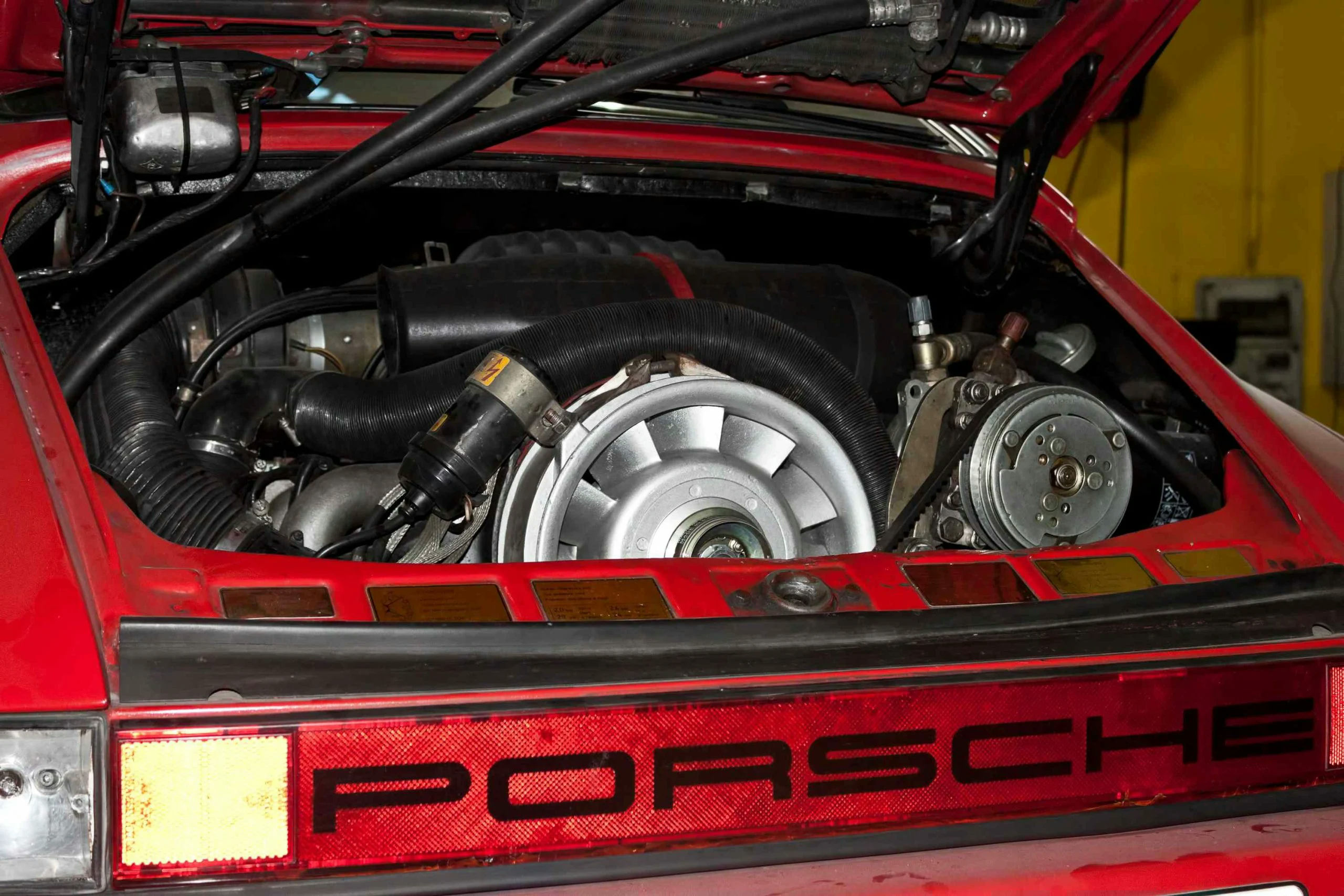 Flat-6 Engine Layout: Performance and Reliability Unveiled
