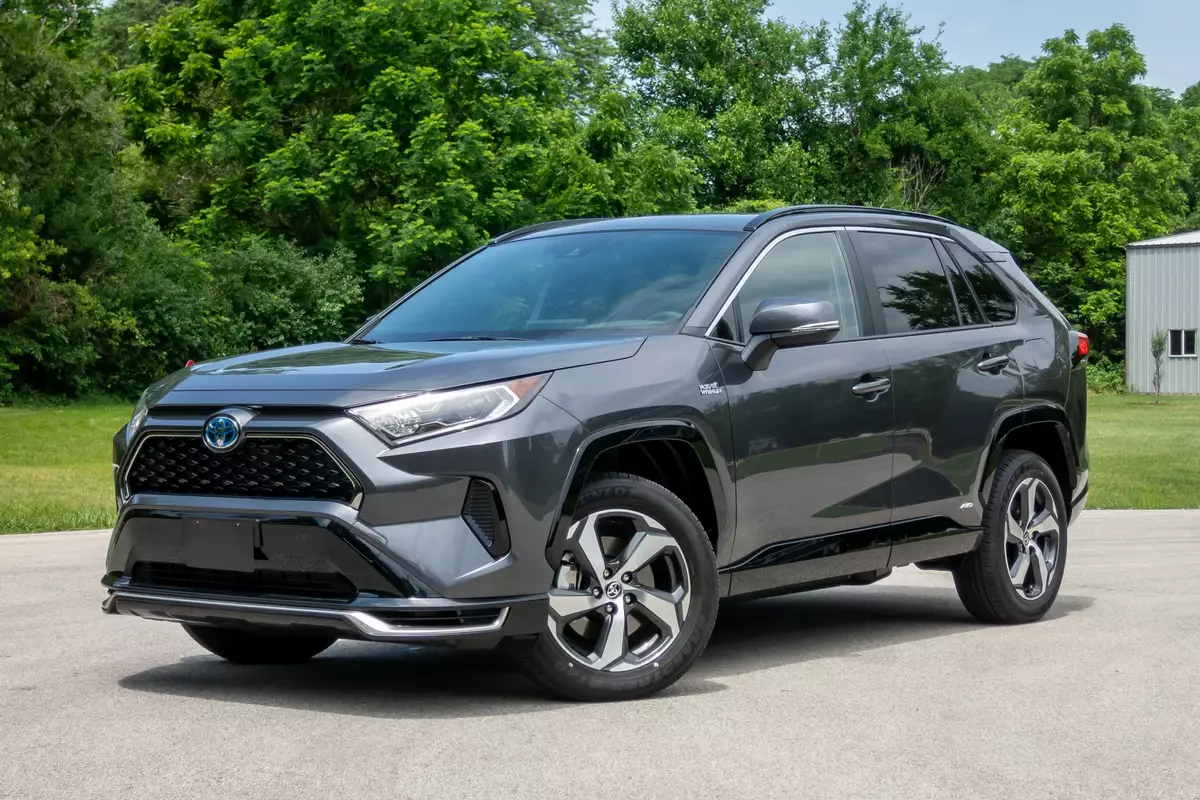 How to troubleshoot electrical problems in a 2015 Toyota RAV4?