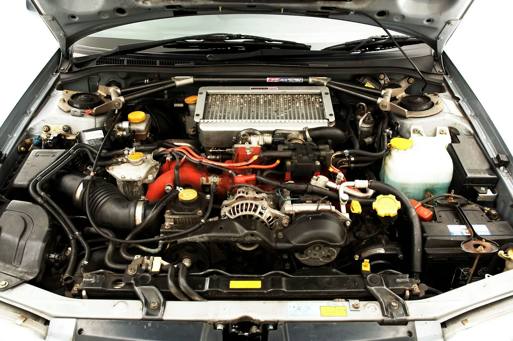 Flat-4 Engine Layout: Pros, Cons, and Notable Cars