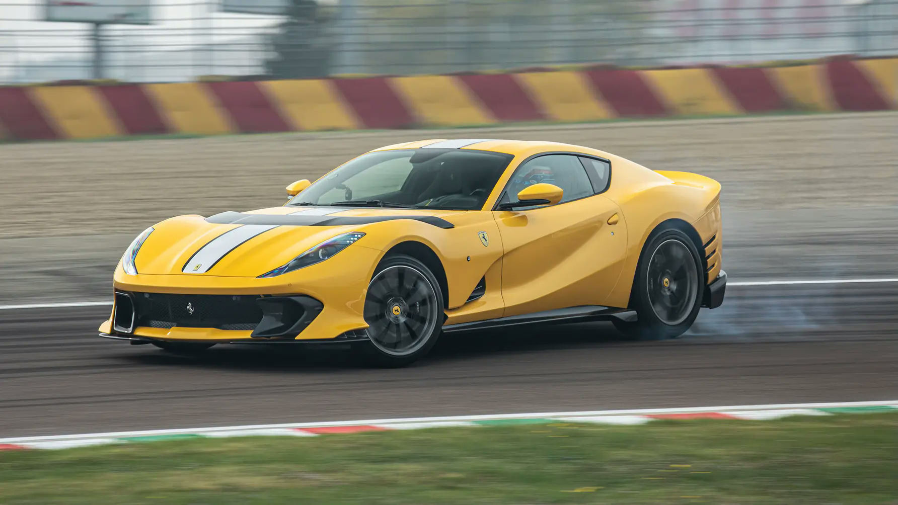 Unleashing the Beast: The 2023 Ferrari 812 Competizione Delivers Unmatched Power and Precision