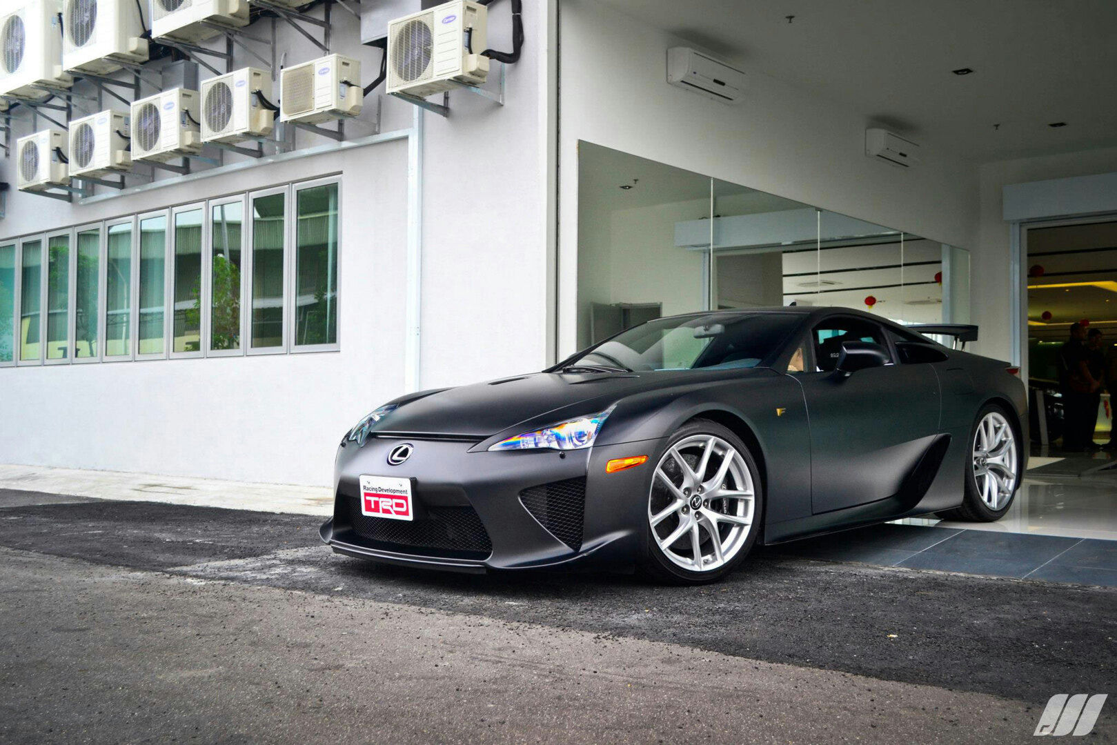The 2010 Lexus LFA: A Dream Car with a Roaring Heart