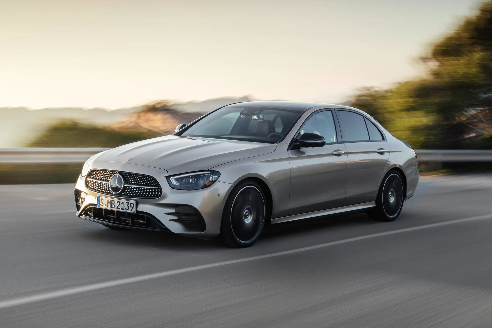 What causes balance shaft failure in the 2006 Mercedes-Benz E350 (W211), and how can it be fixed?