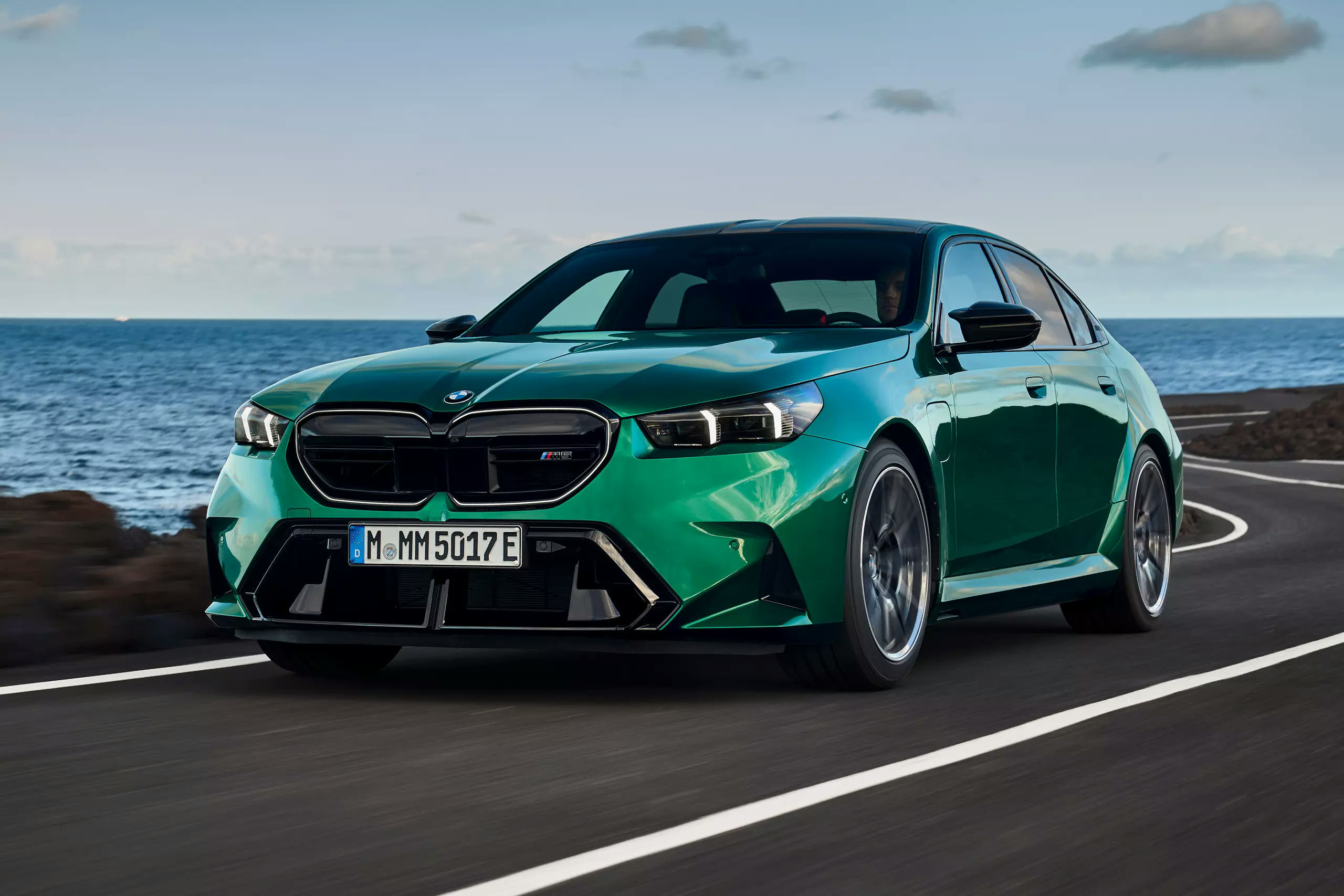 The 2024 BMW M5 G90: A Masterpiece of Power and Luxury Unveiled