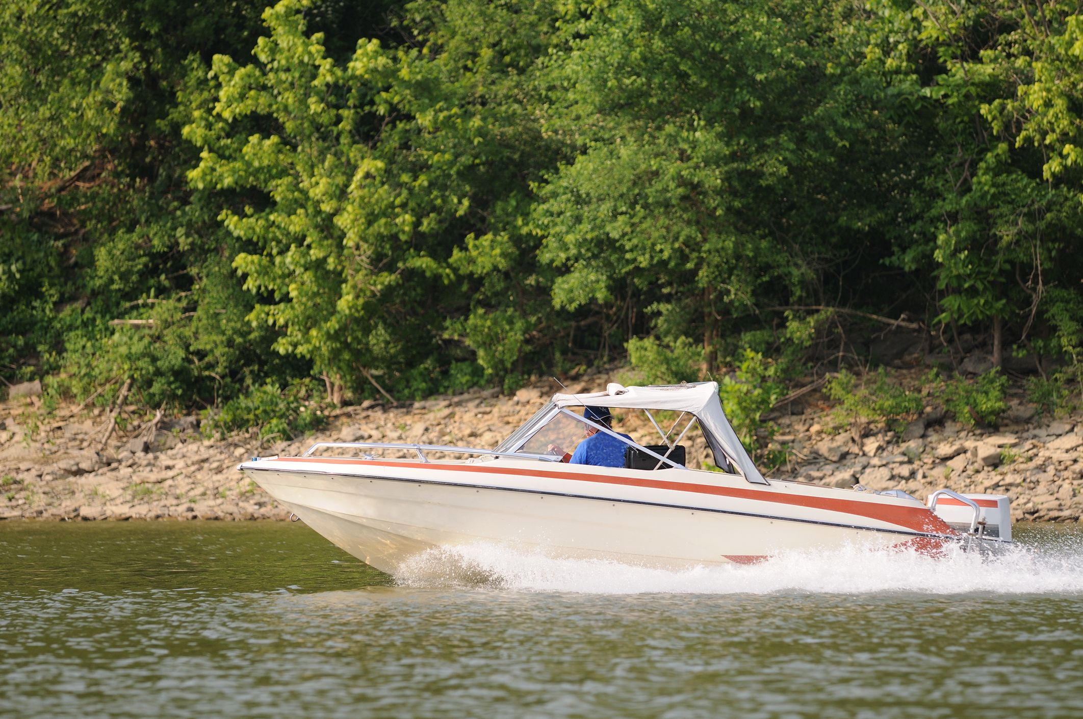 Fiberglass and Freedom: How Lighter Boats Unleashed a Boating Boom in America